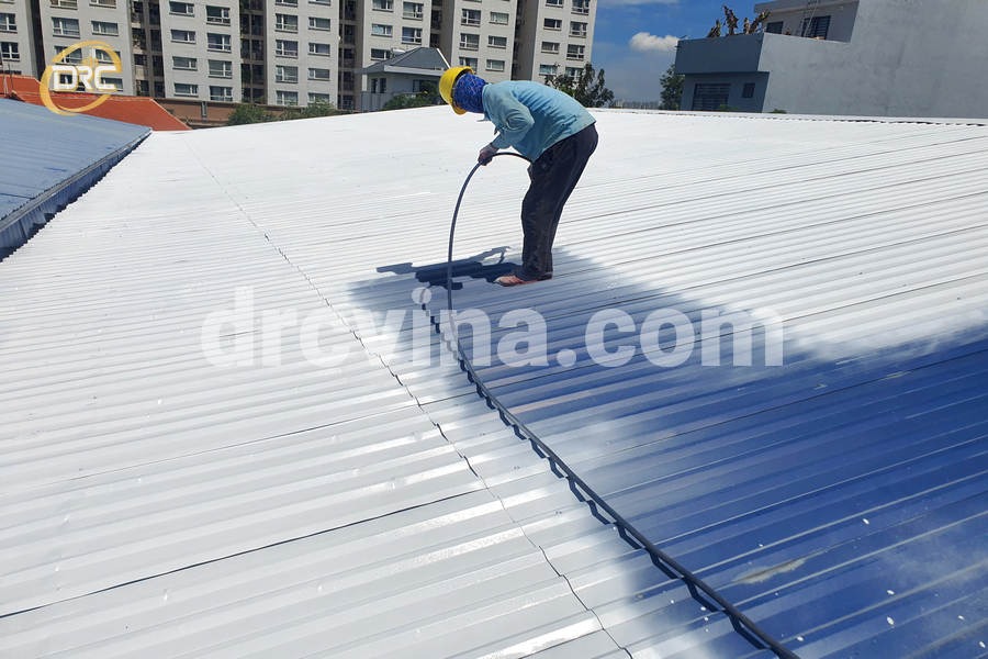 Giá thi công sơn chống nóng mái tôn nhà xưởng